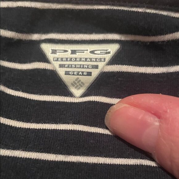 Columbia Women's Top in Navy and White Stripes - Picture 3 of 4